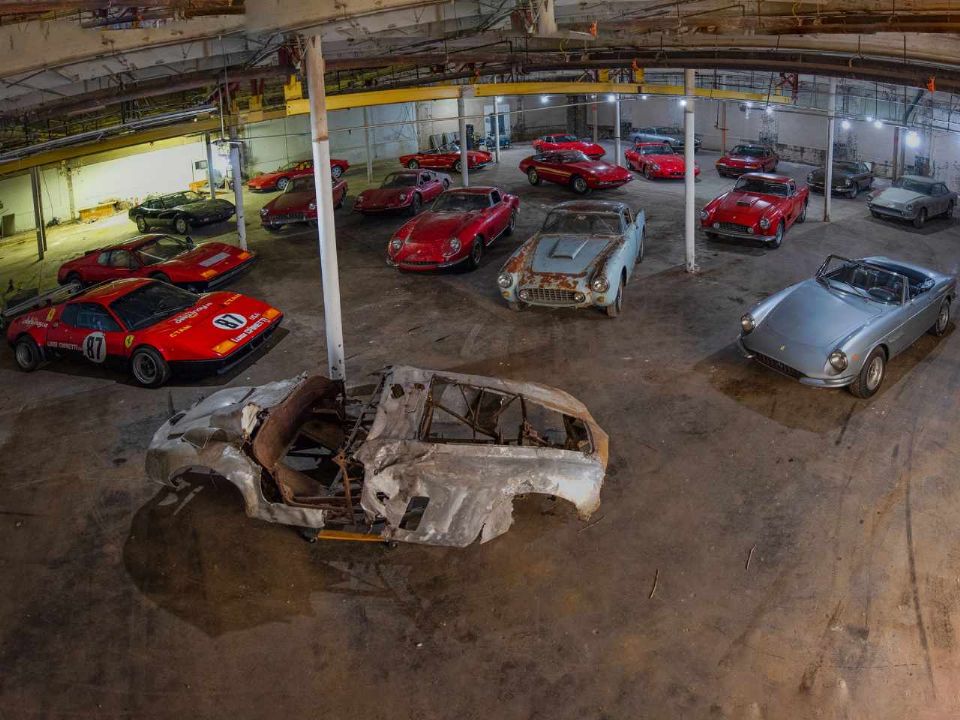 Coleo  de clssicos da Ferrari ficou abandonada entre 1990 e 2004, quando foi descoberta na Flrida (EUA)